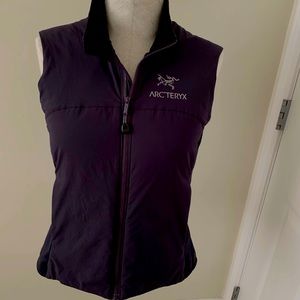 Arc’teryx Wonen’s Plum Down Vest